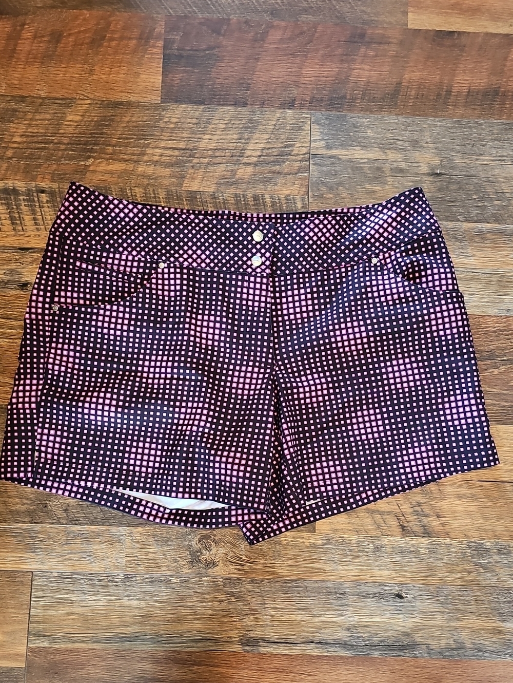 Slazenger Women's Purple & Pink Dot Stretch Golf Shorts. Buttons and Zips